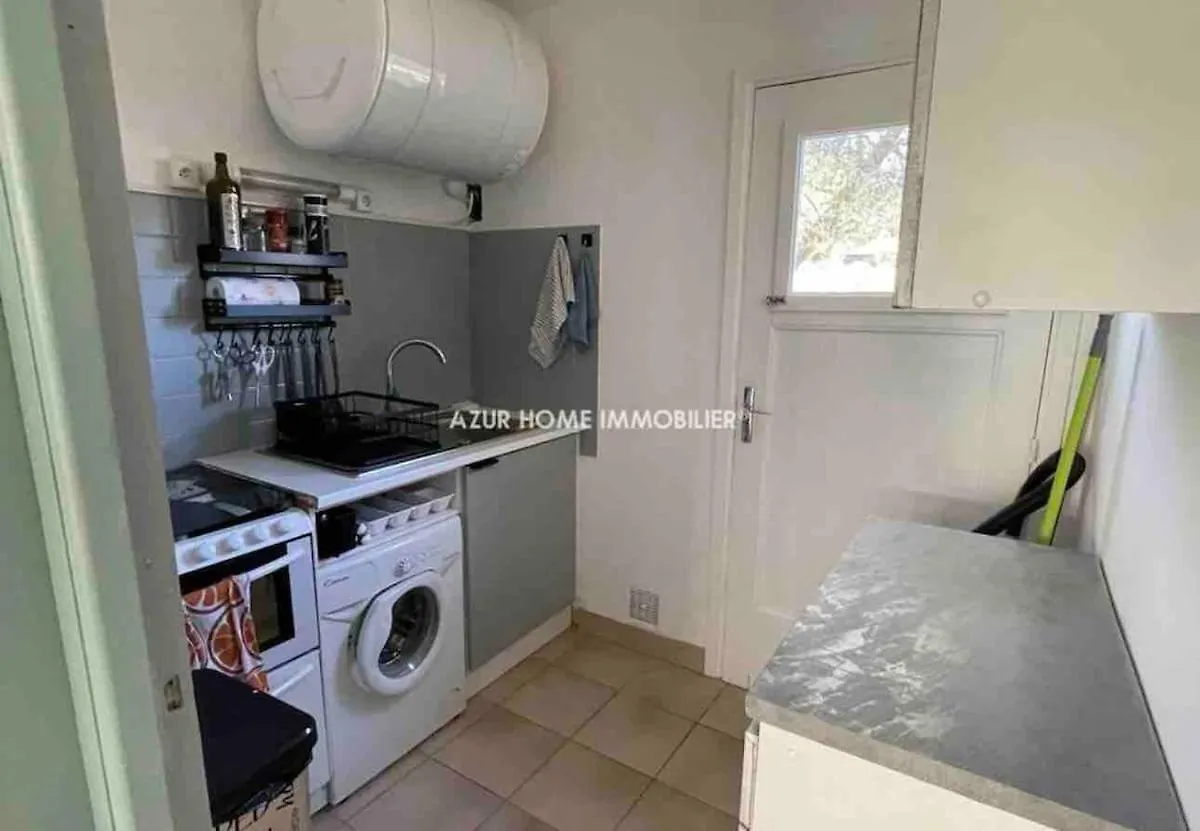 Studio 24M2 - Parking - Clim - Piscine - Plage 50M Roquebrune-sur-Argens Apartment